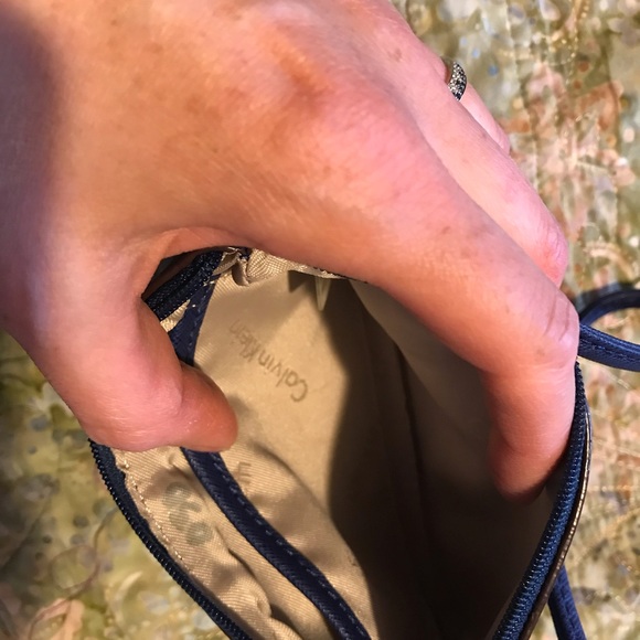 Calvin Klein wristlet - Picture 3 of 4